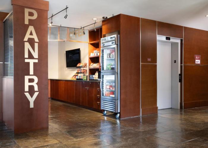Four Points by Sheraton Victoria Gateway