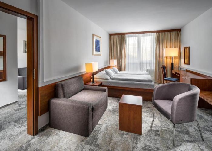 Pinia Hotel & Resort