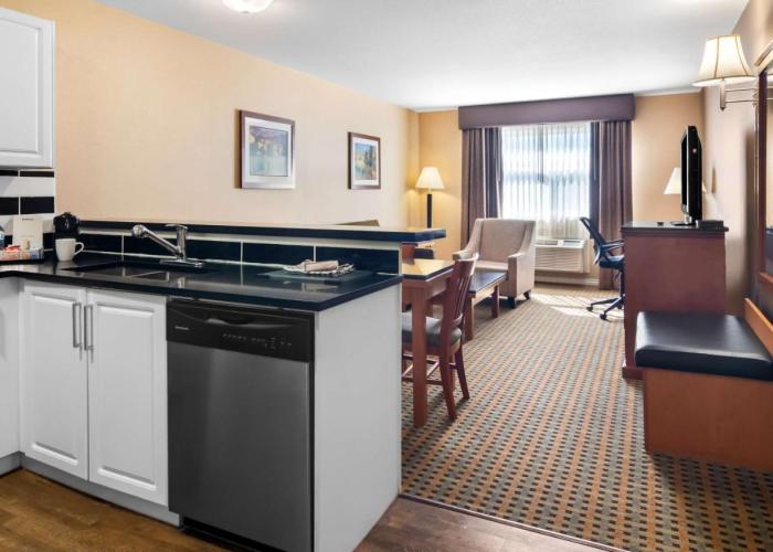 Best Western Plus Osoyoos Hotel & Suites