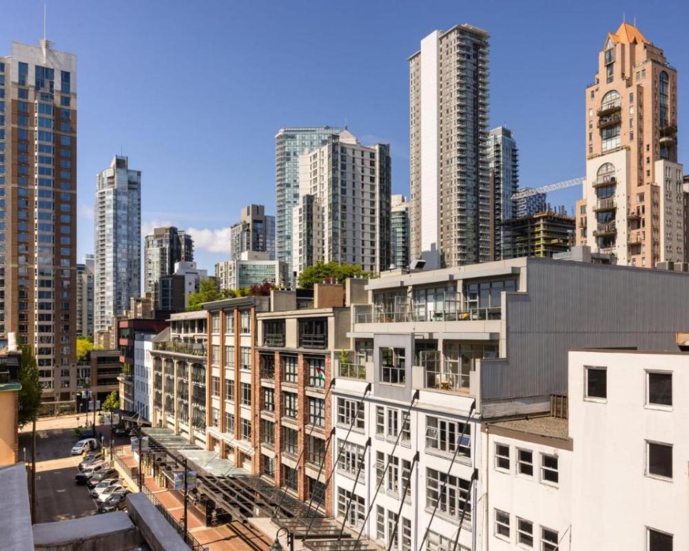 фото OPUS Vancouver