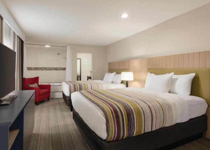 Country Inn & Suites by Radisson, Bakersfield, CA