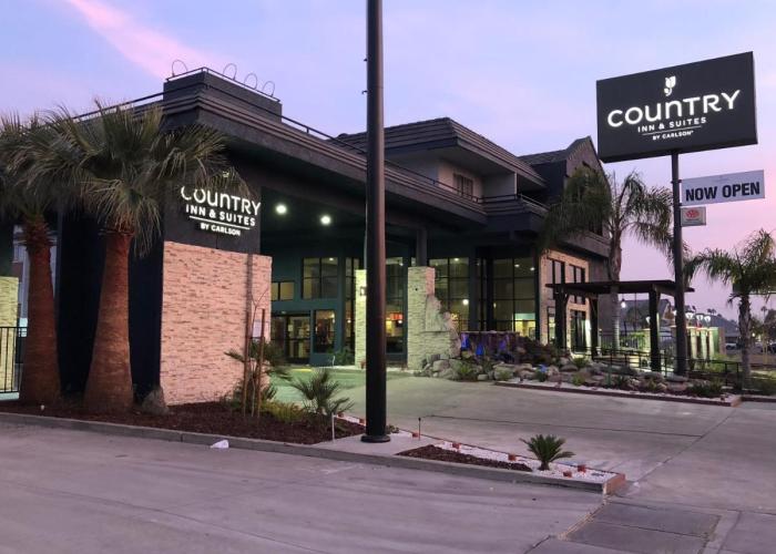 Country Inn & Suites by Radisson, Bakersfield, CA