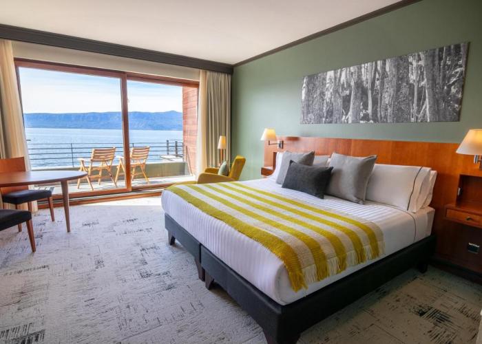 Park Lake Luxury Hotel