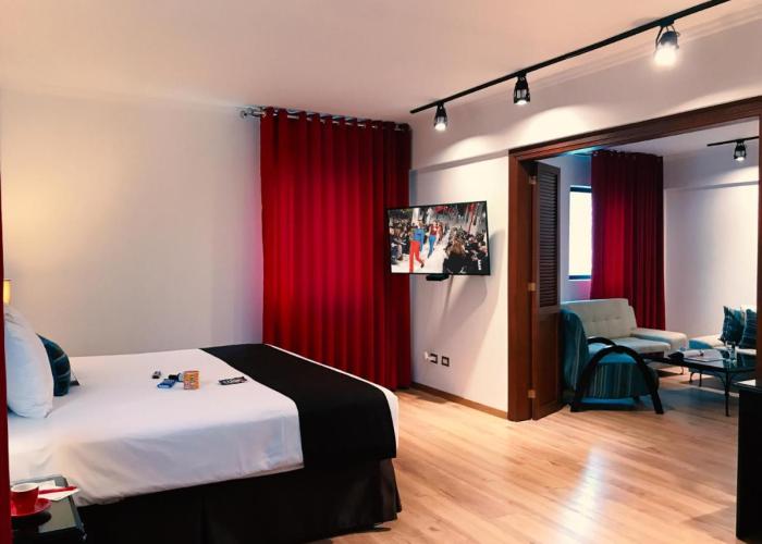 El Polo Apart Hotel & Suites