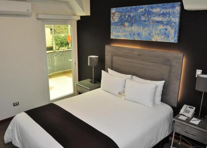 El Polo Apart Hotel & Suites