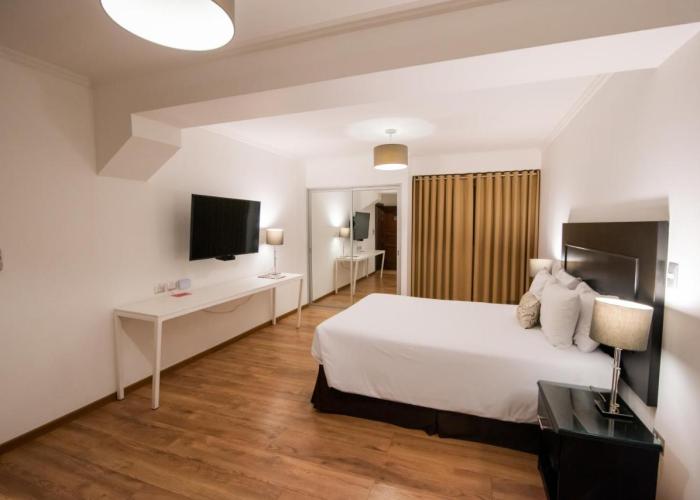 El Polo Apart Hotel & Suites