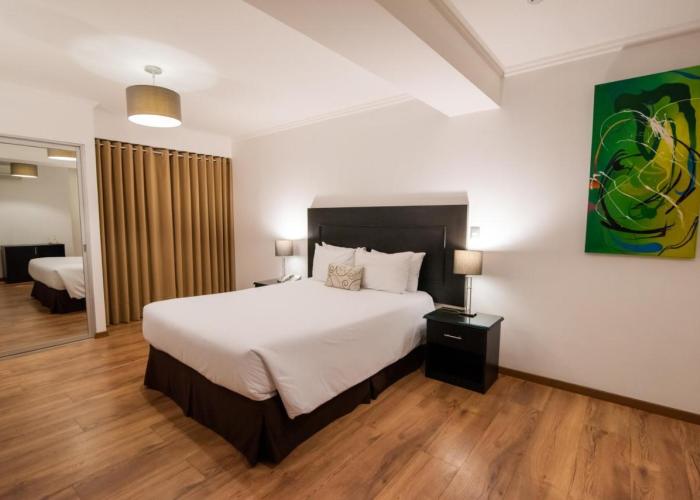 El Polo Apart Hotel & Suites