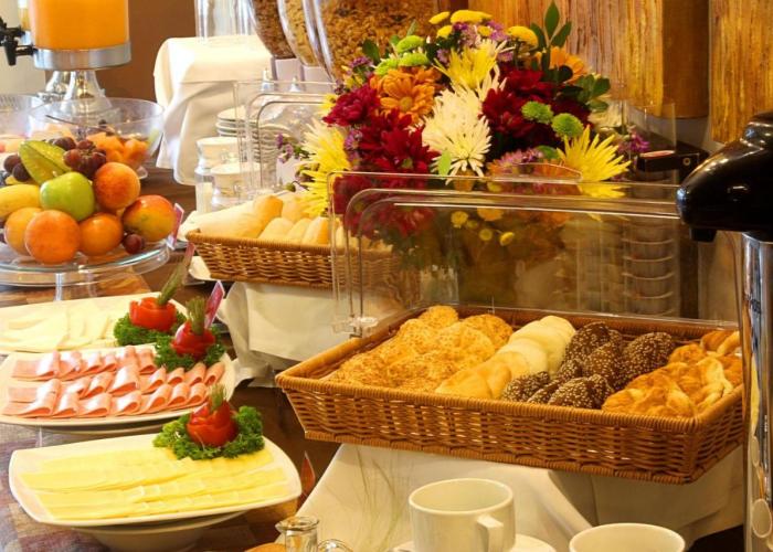 El Polo Apart Hotel & Suites
