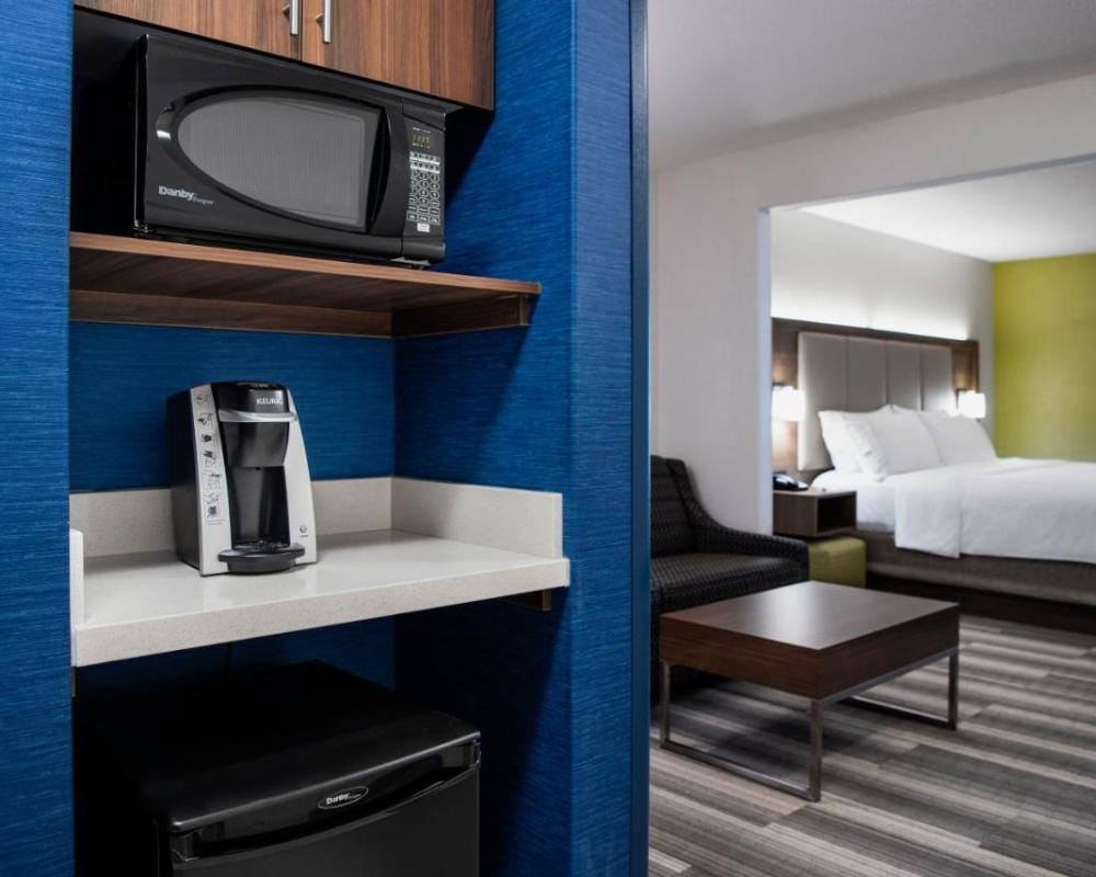 фото Holiday Inn Express Hotel & Suites Saskatoon, an IHG Hotel