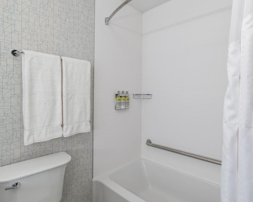 фото Holiday Inn Express Hotel & Suites Saskatoon, an IHG Hotel