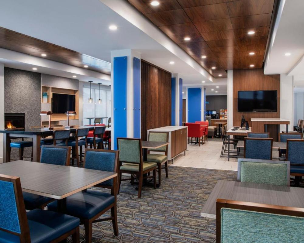 фото Holiday Inn Express Hotel & Suites Saskatoon, an IHG Hotel