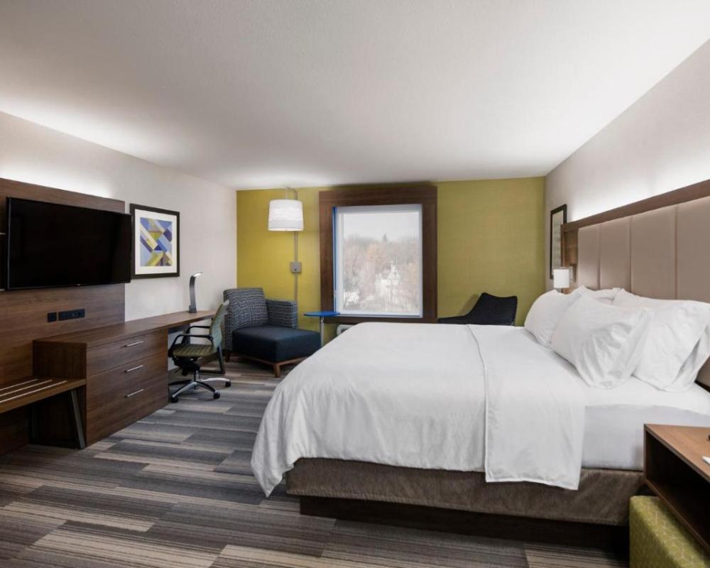 фото Holiday Inn Express Hotel & Suites Saskatoon, an IHG Hotel