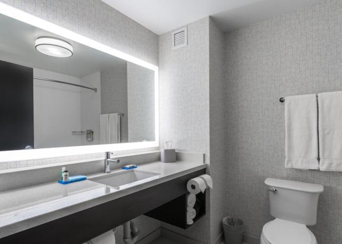 Holiday Inn Express Hotel & Suites Saskatoon, an IHG Hotel