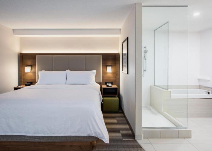 Holiday Inn Express Hotel & Suites Saskatoon, an IHG Hotel