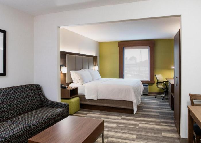 Holiday Inn Express Hotel & Suites Saskatoon, an IHG Hotel