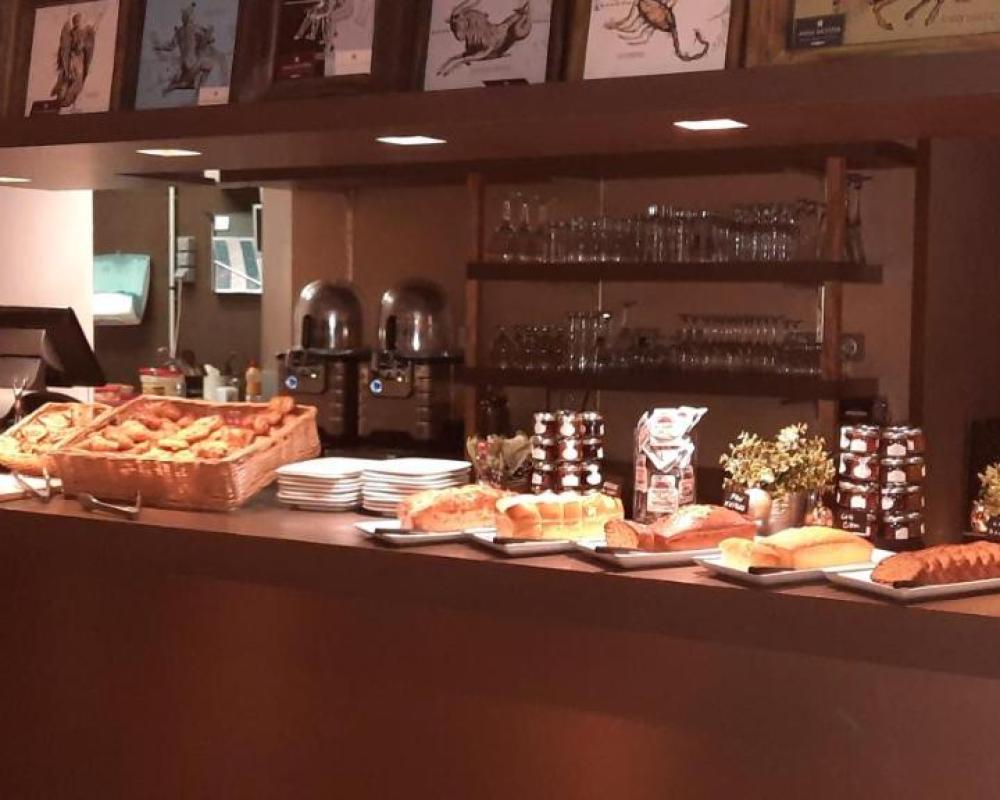 фото Kyriad Restaurant Centre Vichy