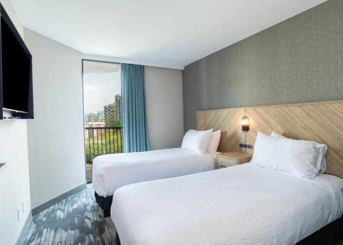 Sandman Suites Vancouver on Davie