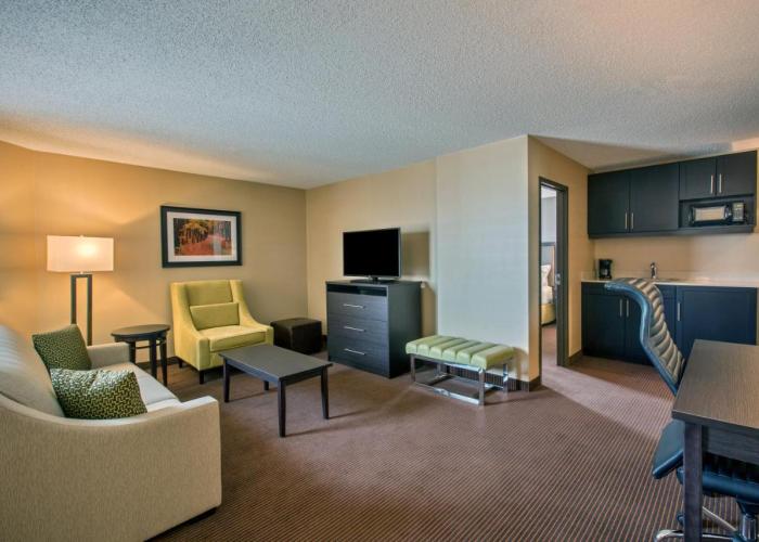 Holiday Inn Express & Suites Regina Downtown, an IHG Hotel