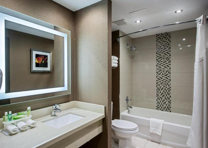 Holiday Inn Express & Suites Regina Downtown, an IHG Hotel