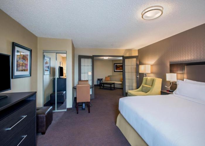 Holiday Inn Express & Suites Regina Downtown, an IHG Hotel