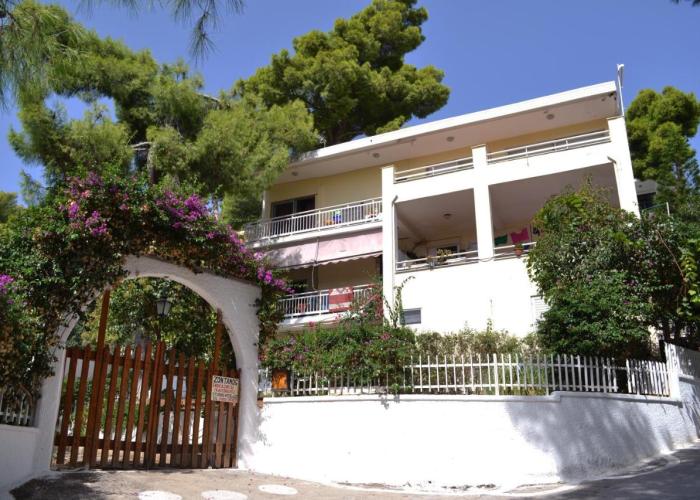 Zontanos Studios & Apartments