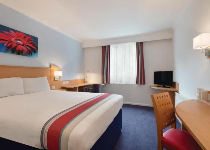 Ramada Wakefield