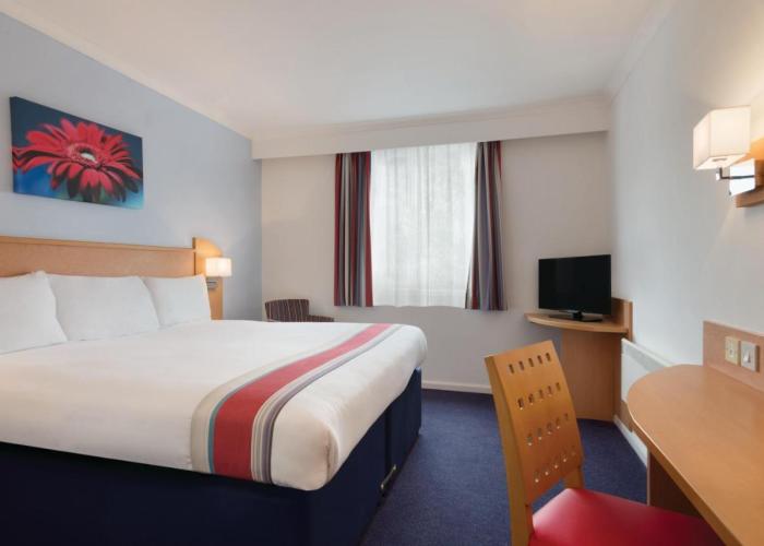 Ramada Wakefield