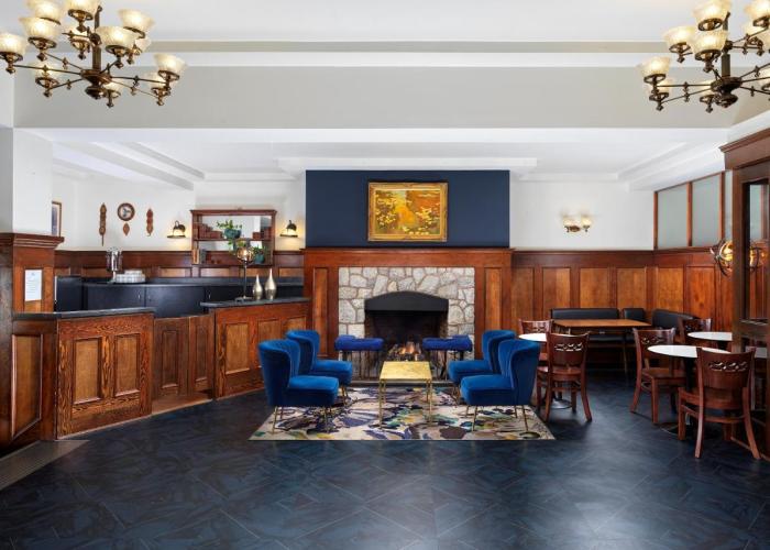 Huntingdon Manor Hotel