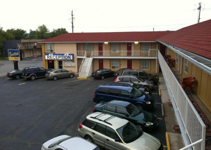 Scottish Inn Near the Falls and Casino