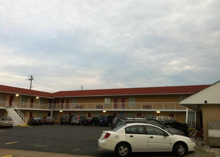 Scottish Inn Near the Falls and Casino