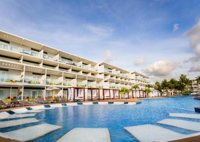 Azul Beach Resort Riviera Cancun, Gourmet All Inclusive by Karisma