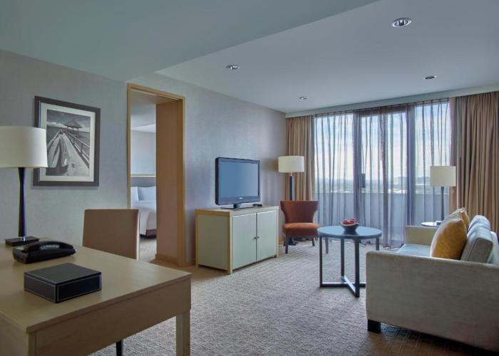 New World Makati Hotel, Manila