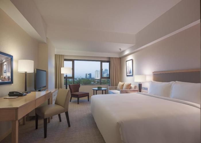 New World Makati Hotel, Manila