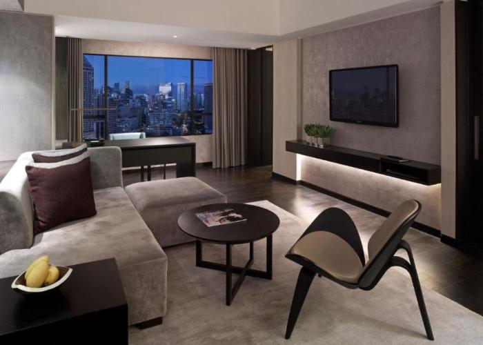 New World Makati Hotel, Manila