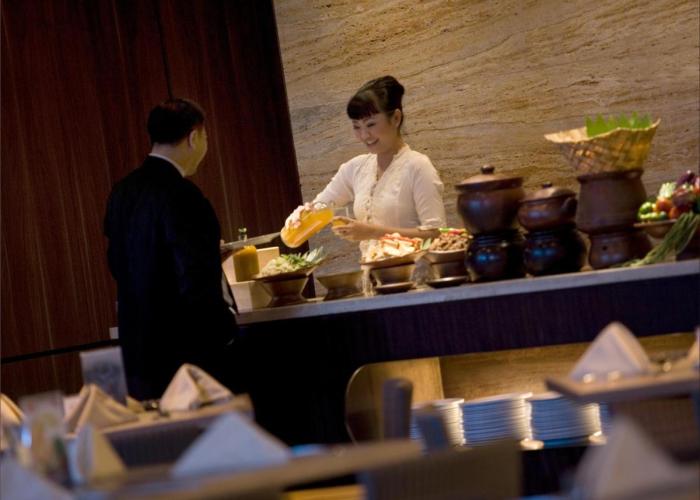 Hotel Santika Pandegiling - Surabaya