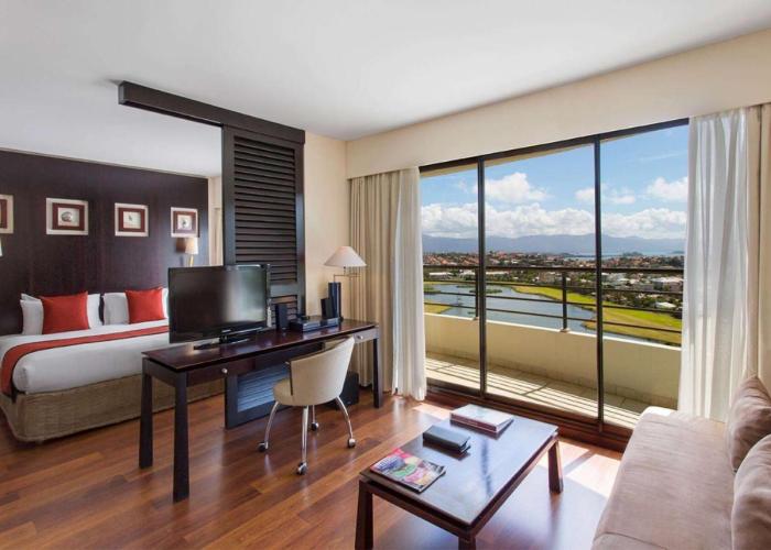 Ramada Hotel & Suites by Wyndham Noumea