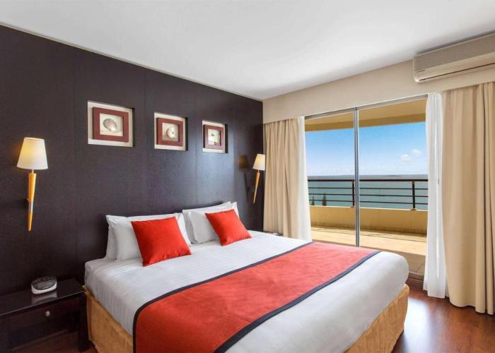 Ramada Hotel & Suites by Wyndham Noumea