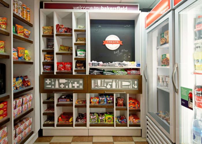 Hampton Inn and Suites Bakersfield / Highway 58