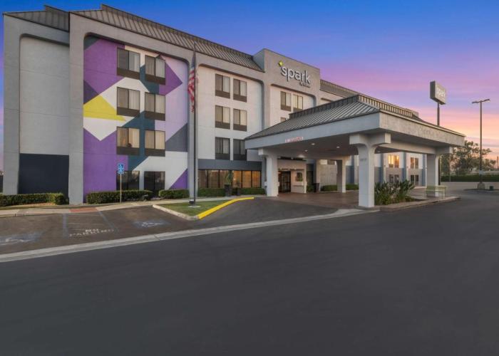 Hampton Inn Bakersfield - Central