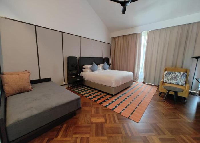 Lone Pine, The Boutique Hotel by The Beach