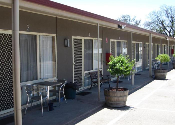 Augusta Courtyard Motel