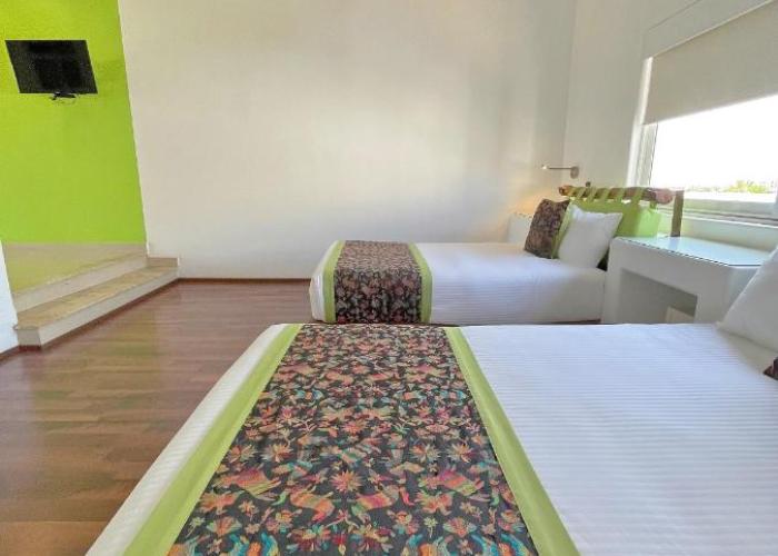 Seven Crown Express & Suites