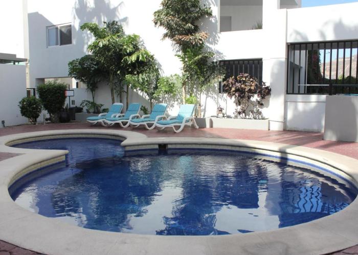 Seven Crown Express & Suites