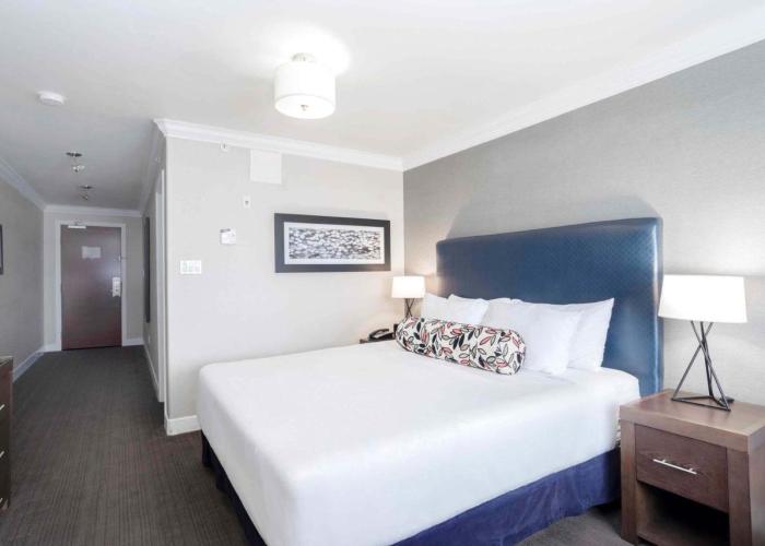 Sandman Signature Prince George Hotel