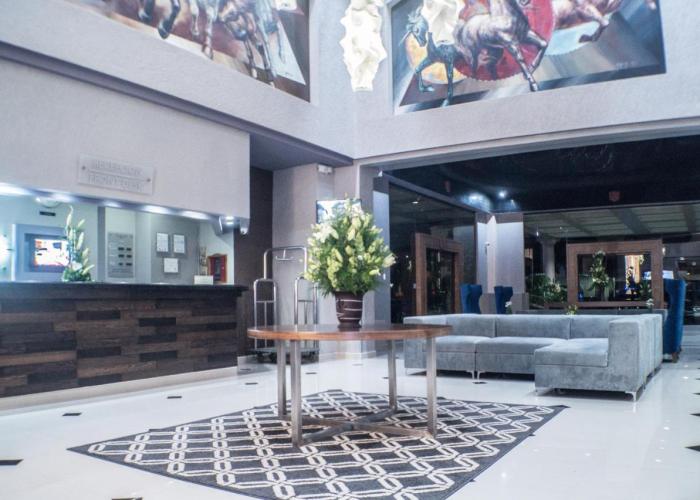 Pueblo Amigo Hotel Plaza y Casino