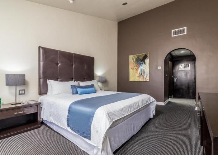 Pueblo Amigo Hotel Plaza y Casino