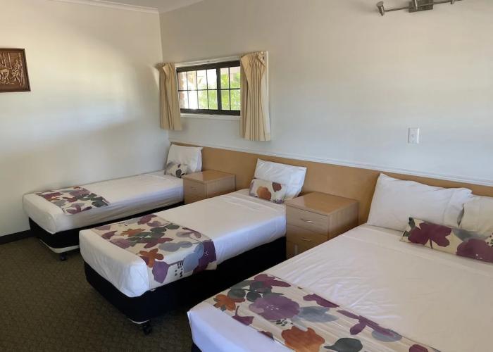 Landsborough Lodge Motel