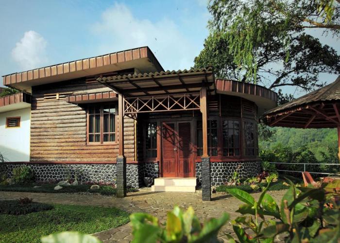 Inna Tretes Hotel & Resort