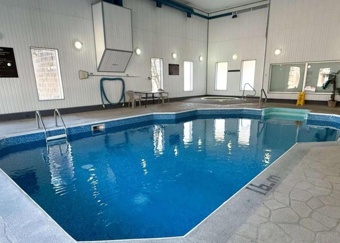 Super 8 by Wyndham Medicine Hat AB