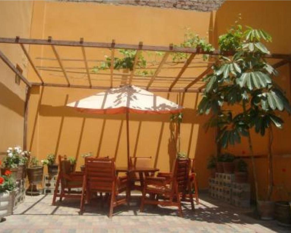 фото Hostal La Casona